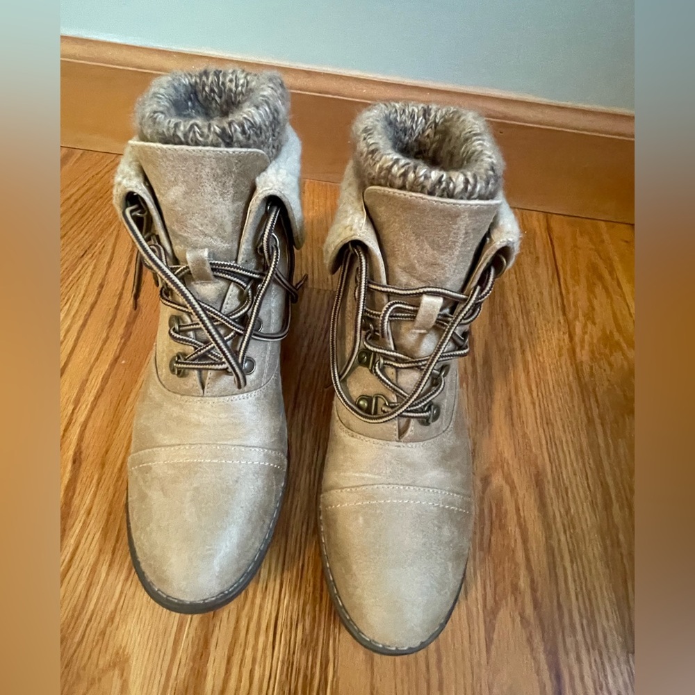 Cliffs lace up boots